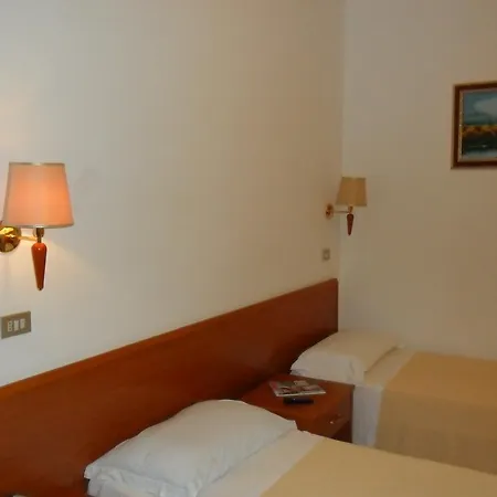 Magnolia Hotel